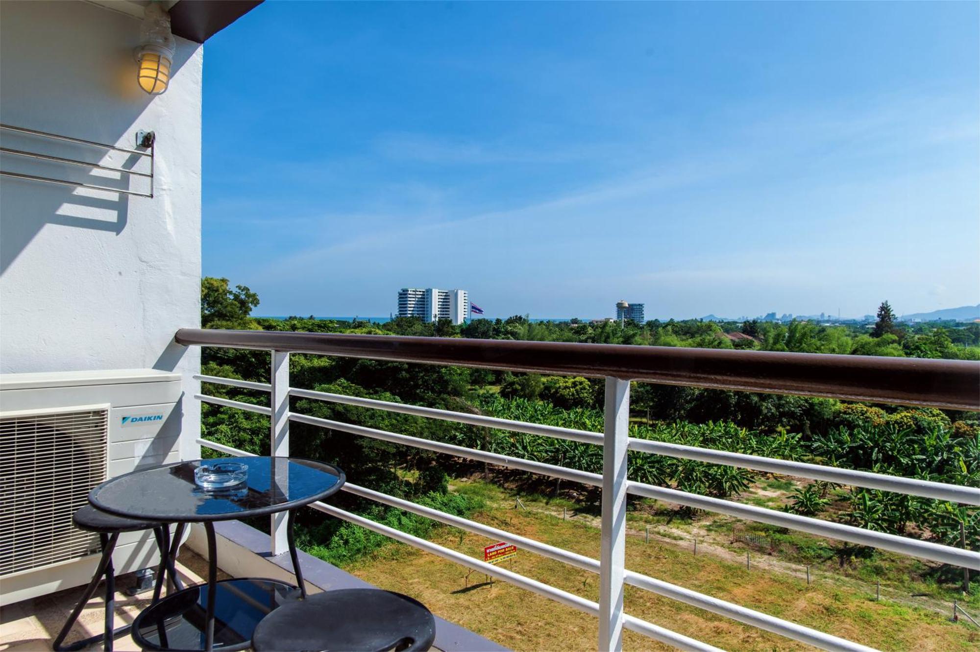 Hin Nam & Maysa - Happy Rent Hua Hin Room photo